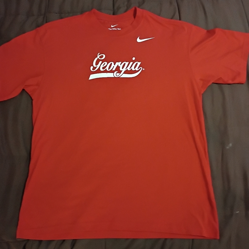 Classic Georgia Bulldogs Red Nike T-shirt. Perfect for Game Day. - Picture 1 of 5